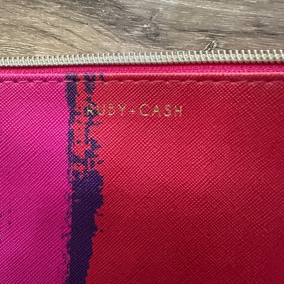 Ruby + Cash “Live your Dream” colorful makeup bag - Picture 2 of 11